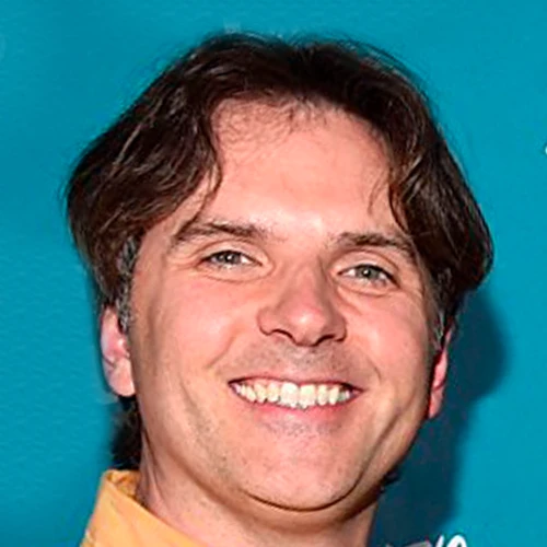 Байрон ховард, рич мур, джаред буш. Энканто актеры. Байрон ховард с мужем. Говард реалити год. Пр.